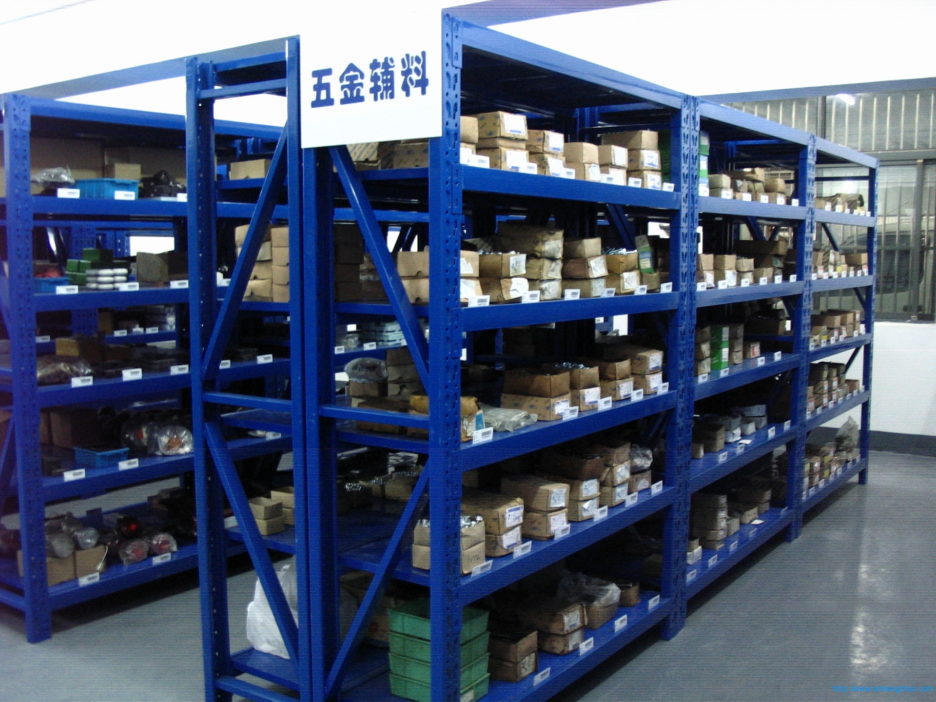 HZ-480型次重型倉庫貨架應(yīng)用案例