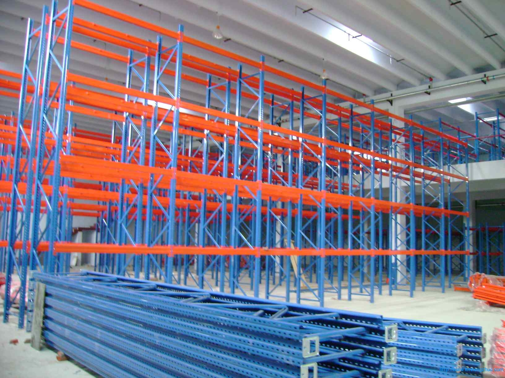 HZ-790型橫梁式貨架    重型高層倉庫貨架應(yīng)用案例