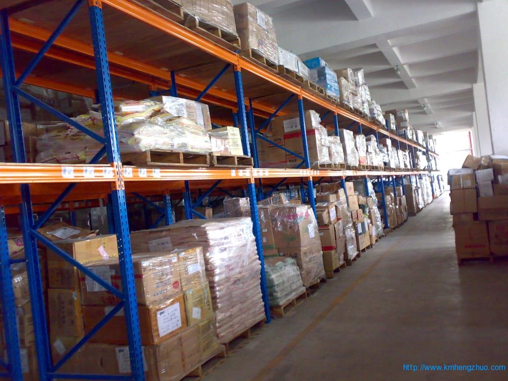 HZ-790型橫梁式貨架    重型高層倉庫貨架應(yīng)用案例